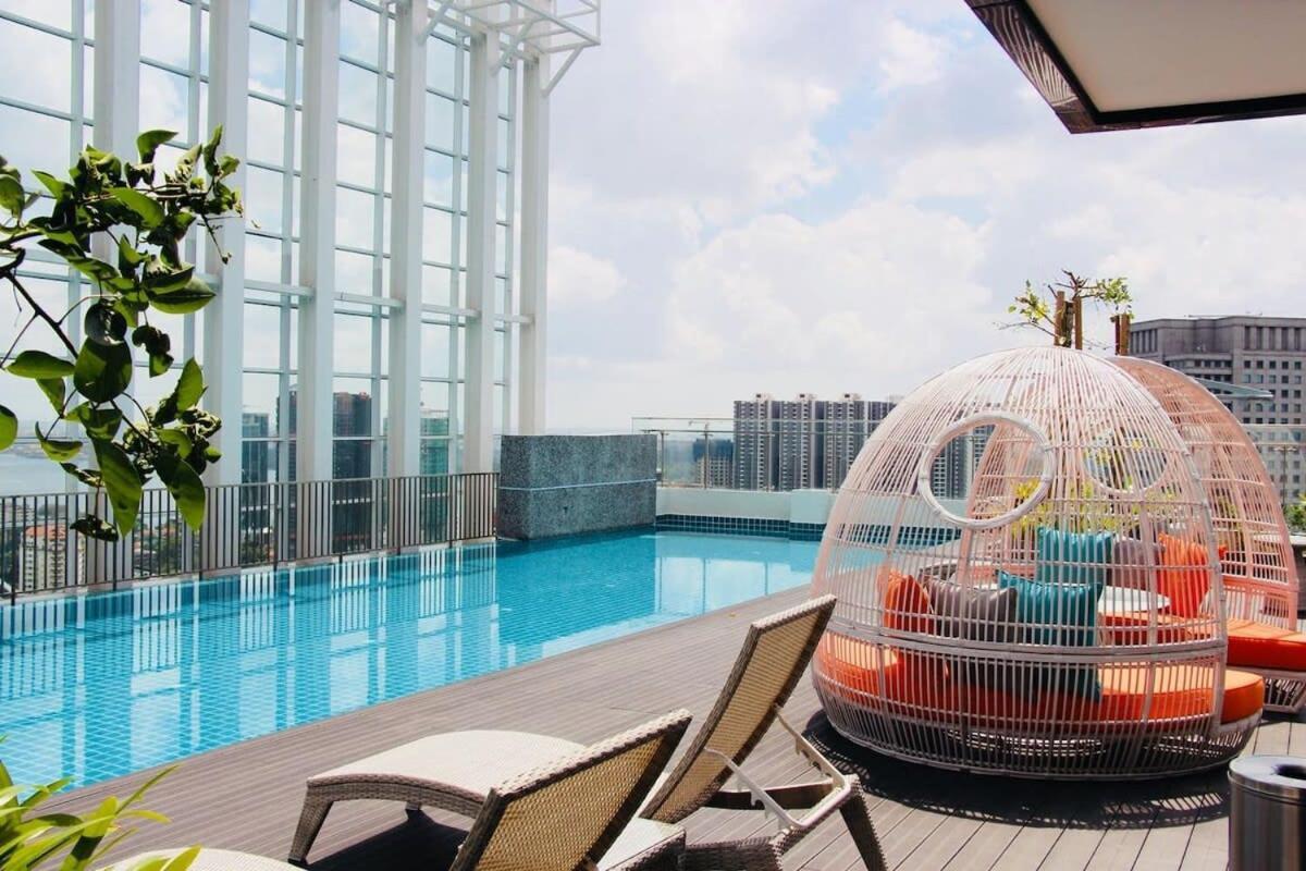 A Stylish High-Floor 2Br Suasana Suites Views Johor Bahru Exterior foto